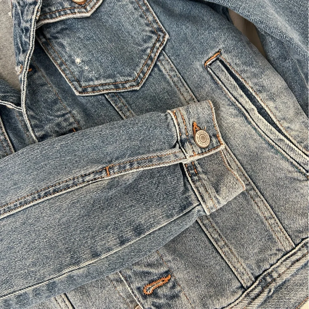 Floral Embroidered Denim Jacket - Picture 3 of 6